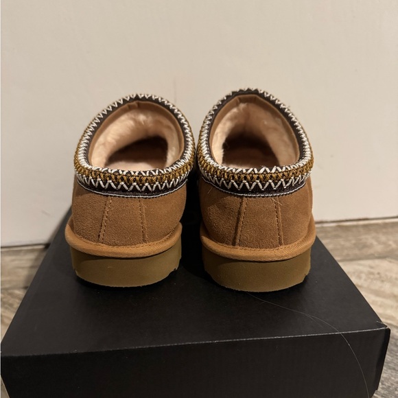 Mens UGG® Tasman Slipper - Chestnut size 9 - Picture 6 of 7